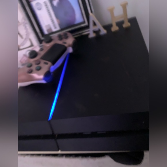 PS 4 CONSOLE USED , with 2 controllers (White and Pink ) and Connecting cables - Picture 3 of 6